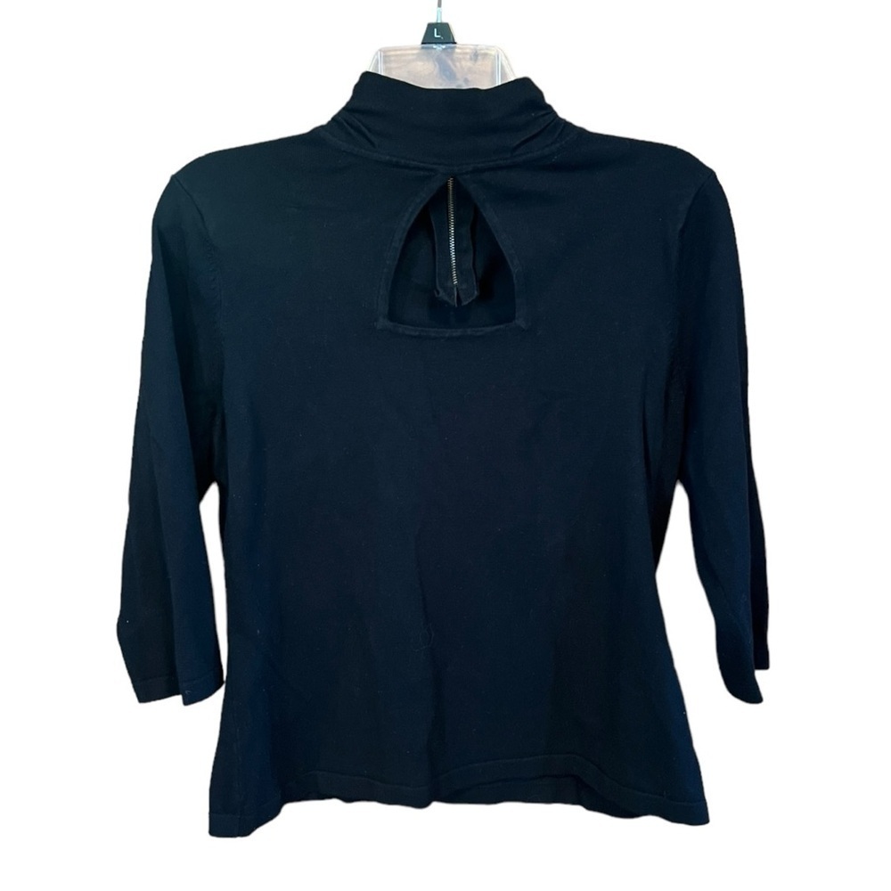 Monroe and Main Black Keyhole Shirt Medium